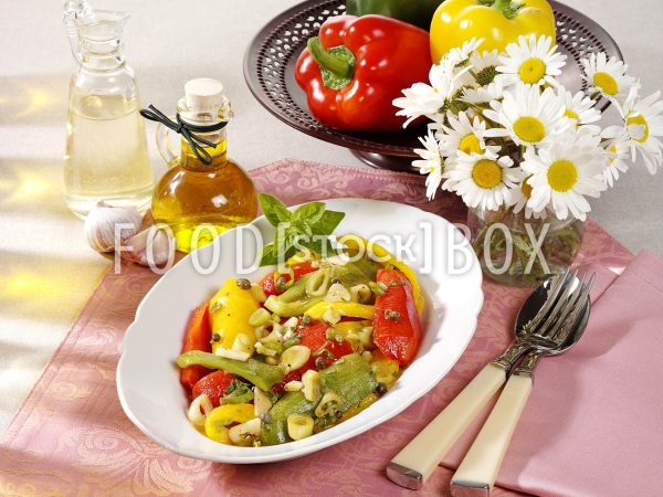 Eingelegte Paprika mit Kapern