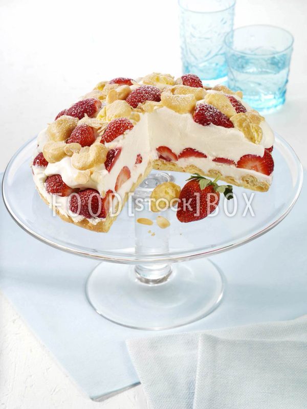 Erdbeer-Flocken-Torte 2