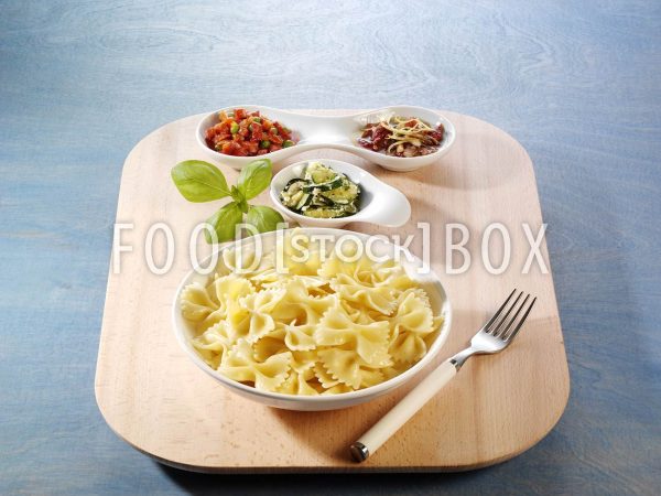 Farfalle mit Zitrone und Tomate 2