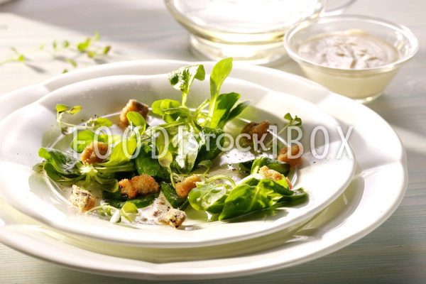 Feldsalat mit Auberginen