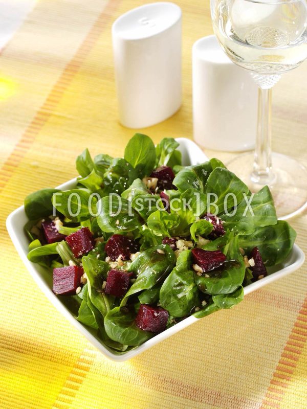 Feldsalat mit Roter Bete und Walnüssen 1