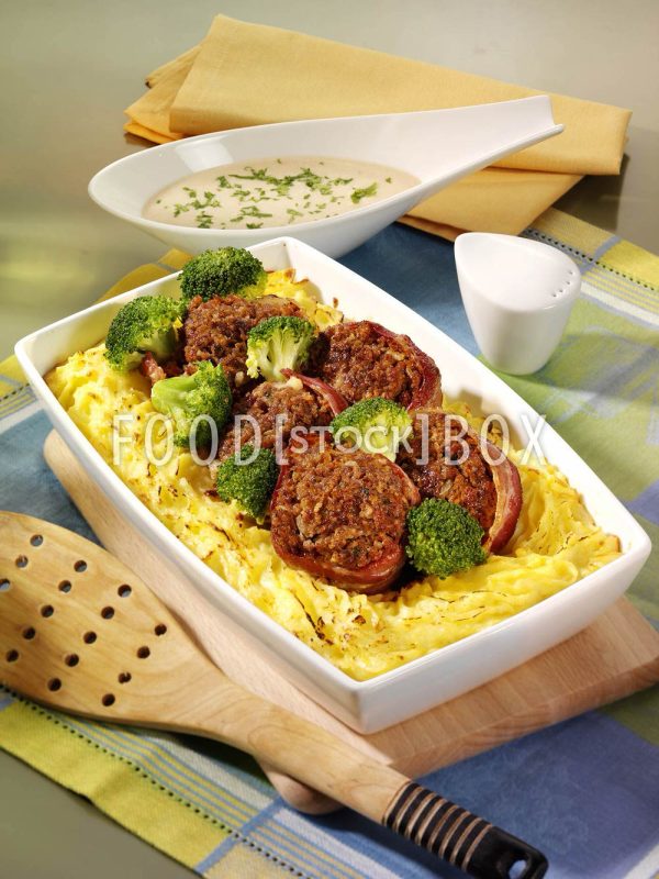 Frikadellen mit Püree