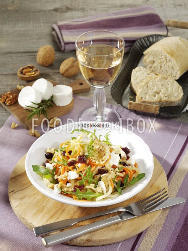 Fruchtiger Gemüsesspaghetti-Salat
