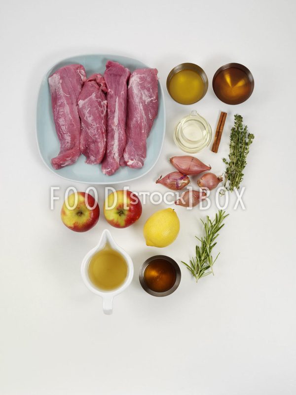 Gebackenes Schweinefilet mit Öpfeln, Honig und Zitronen Step 1