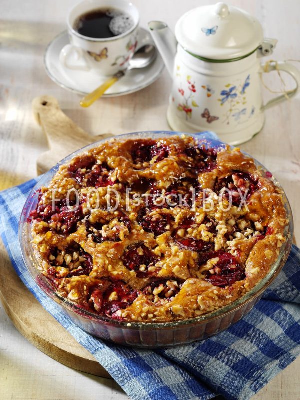 Gedeckter Pflaumenkuchen