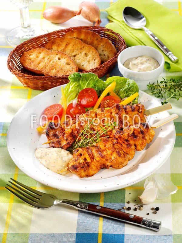 Geflügelspieße mit Senfdip