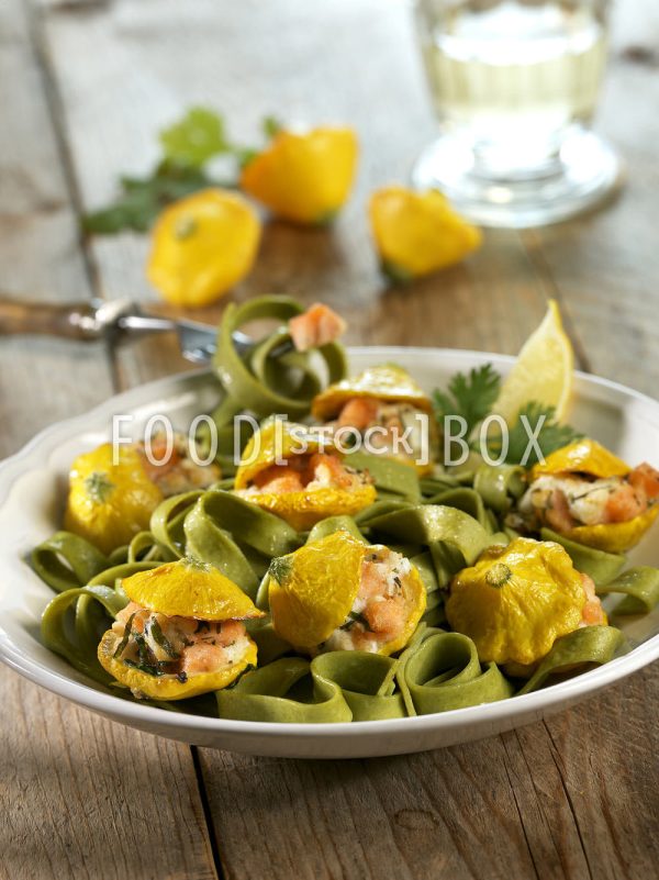 Gefüllte Patissons mit Lachs