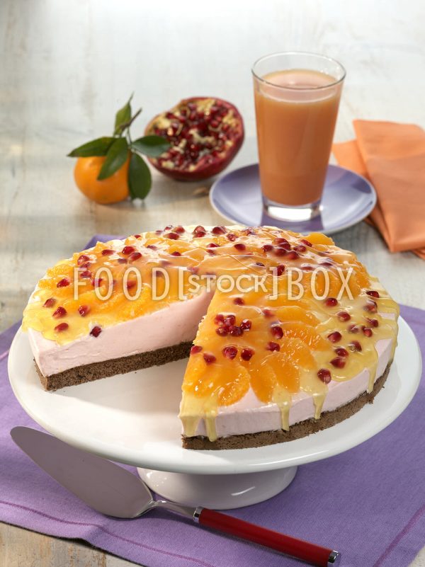 Granatapfeltorte mit Mandarinen