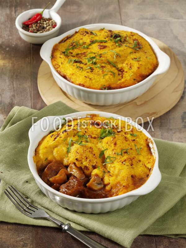 Gulasch mit Kartoffel-Kürbis-Püreehaube