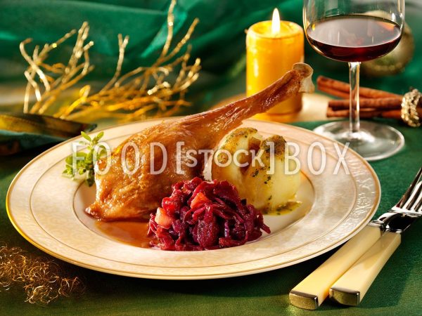 Gans mit Rotkohl und Klößen 2
