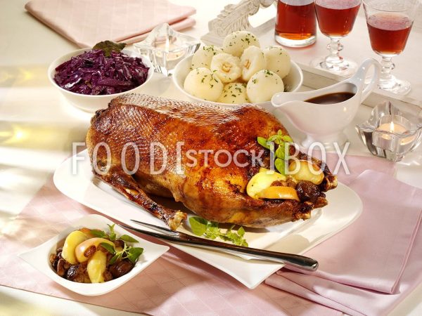 Gans mit Maronen-Füllung 1