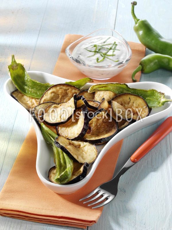 Aubergine mit Joghurt-Dip