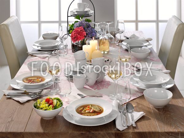 Gedeckter Tisch 3