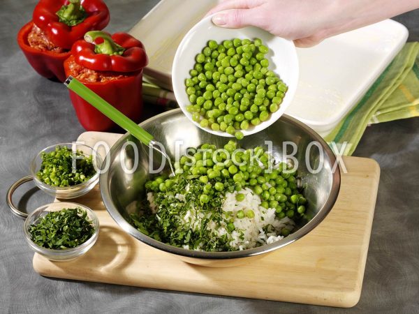 Gefüllte Paprika auf Erbsen-Reis Step 3