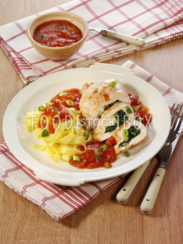 Gefüllte Hähnchenschnitzel mit Spinat