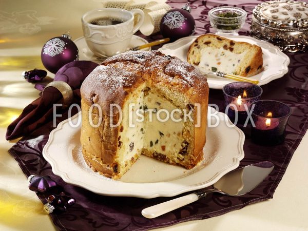 Gefüllte Panettonetorte