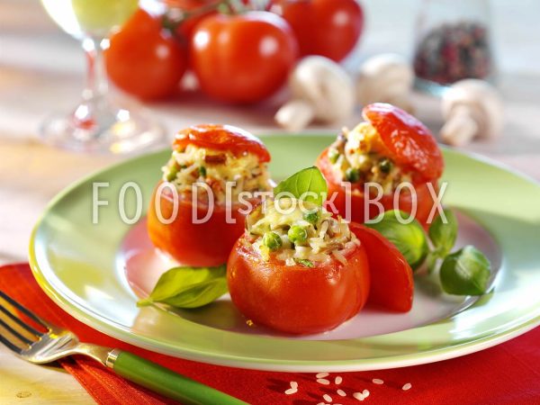 Gefüllte Tomaten mit Reis und Erbsen 2