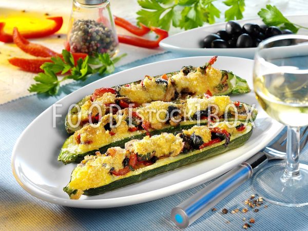 Gefüllte Zucchini