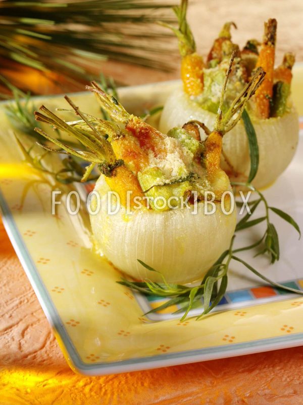 Gefüllte Zwiebeln mit Curry-Möhren