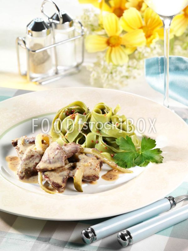 Geschnetzeltes in Honig-Senf-Sauce