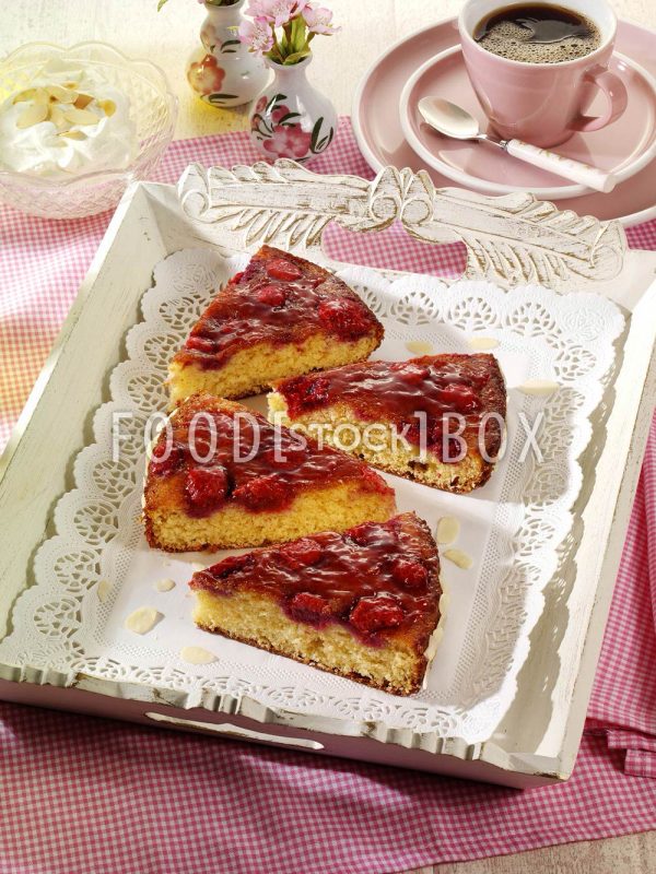 Gestürzter Himbeerkuchen
