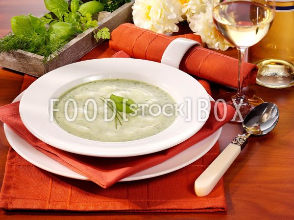 Kräutersuppe