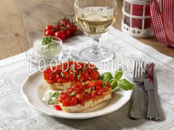 Grüne Sauce mit Bruscetta
