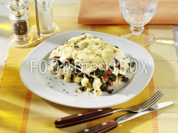 Grünkohl-Lasagne mit Pizzatomaten