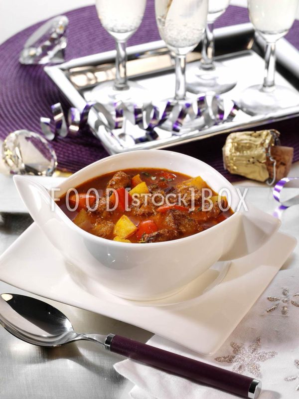 Gulaschsuppe mit Kartoffeln 1