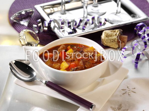 Gulaschsuppe mit Kartoffeln 2