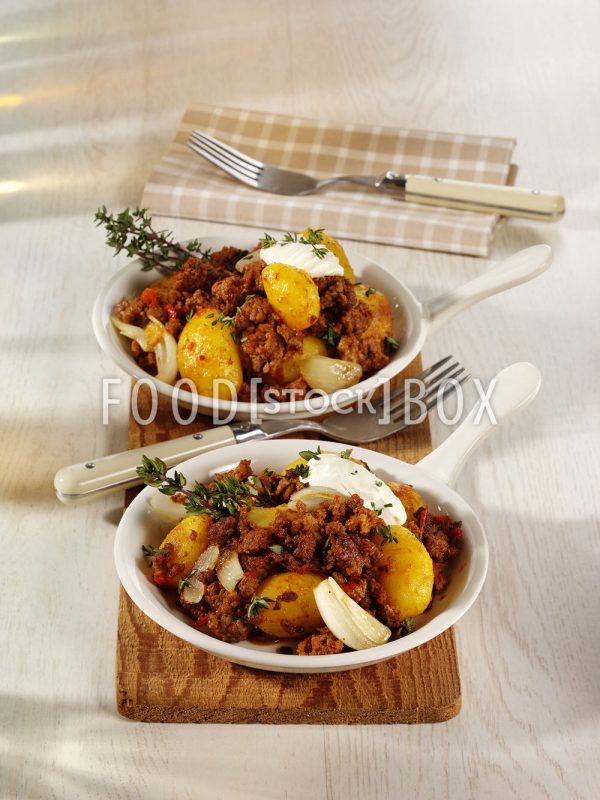 Hackpfanne mit Kartoffeln
