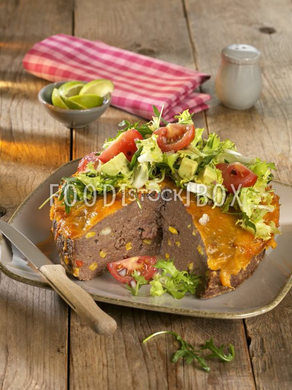 Hackbraten mexikanische Art mit Tomaten-Avocado-Salsa