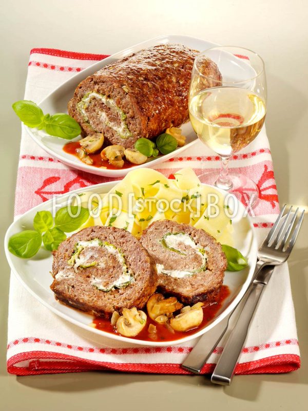 Hackbraten-Käse-Rolle