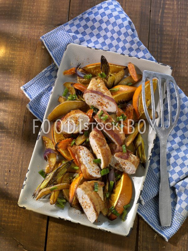 Hähnchen aus dem Ofen mit Orangen