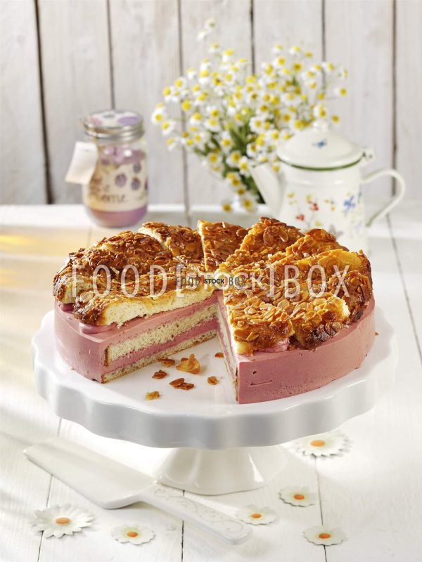 Himbeer-Bienenstich