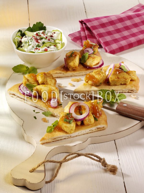 Indisches Curry-Hähnchen mit Joghurt-Dip