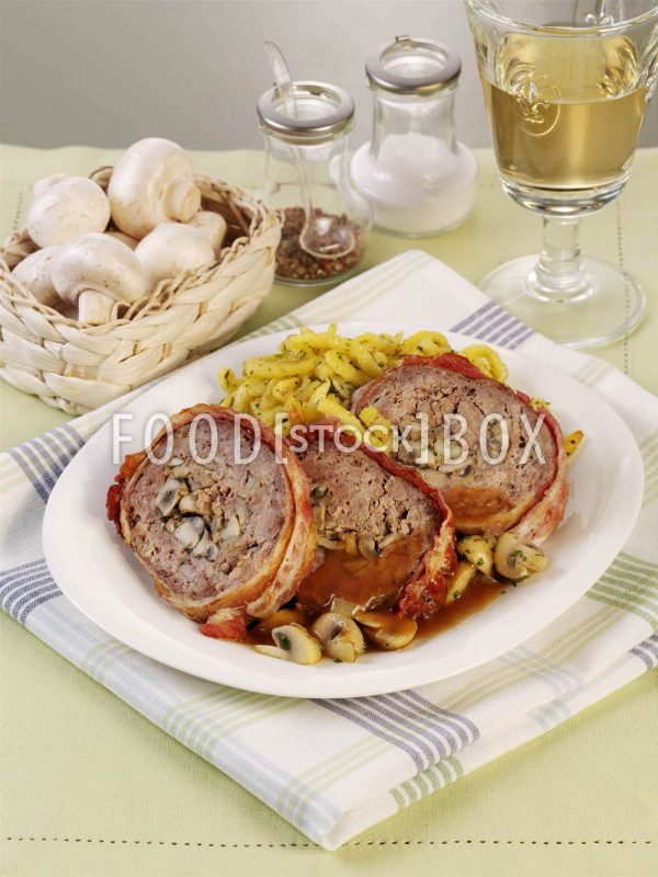 Hackroulade mit Pilzen