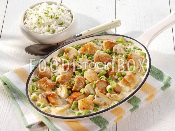 Hähnchen-Erbsen-Ragout mit Sherry