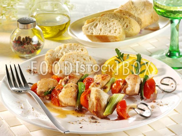 Hähnchenwürfelspieße mit Cocktailtomaten