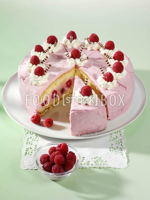 Sahne-Himbeer -Torte 1