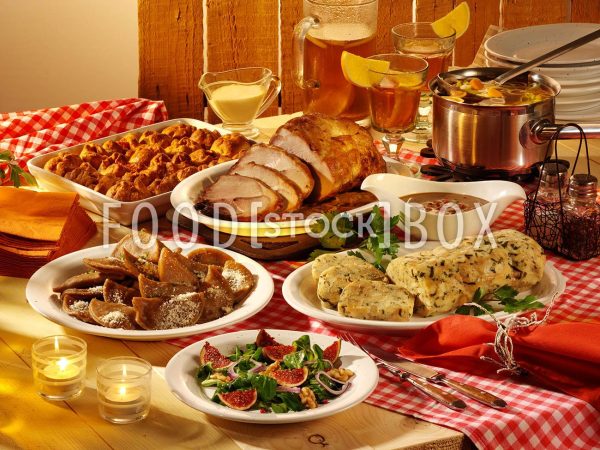 Feldsalat mit Walnussöl und Hüttenzauber-Menü