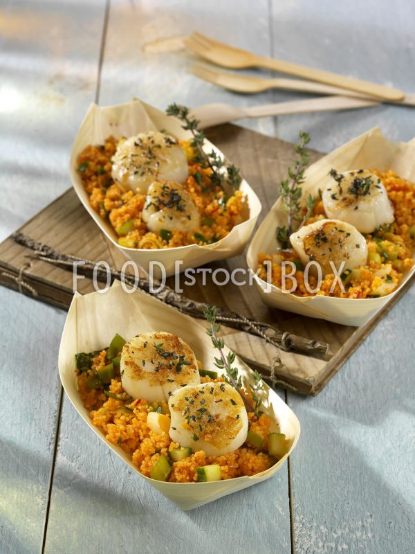 Jakobsmuscheln auf Couscous