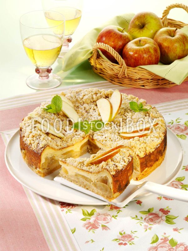 Käsekuchen mit Öpfel und Streusel