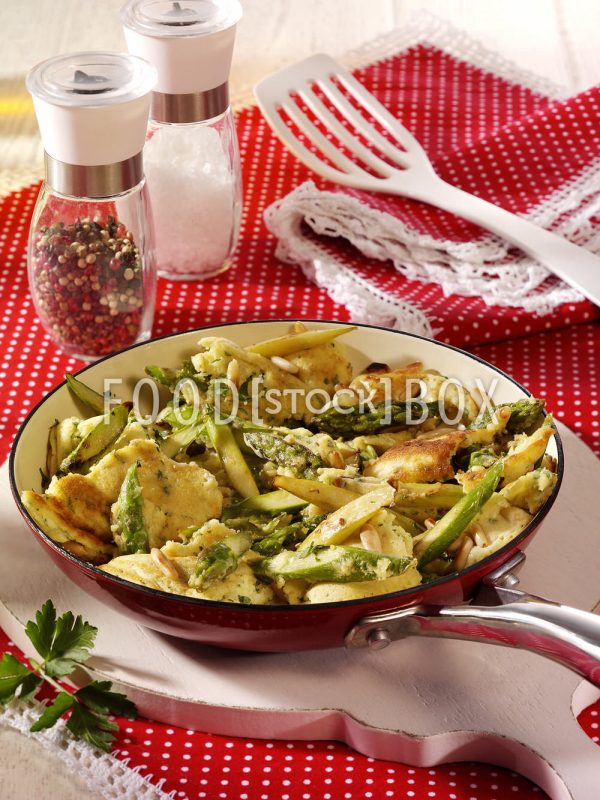 Kaiserscharrn mit gebratenem Spargel