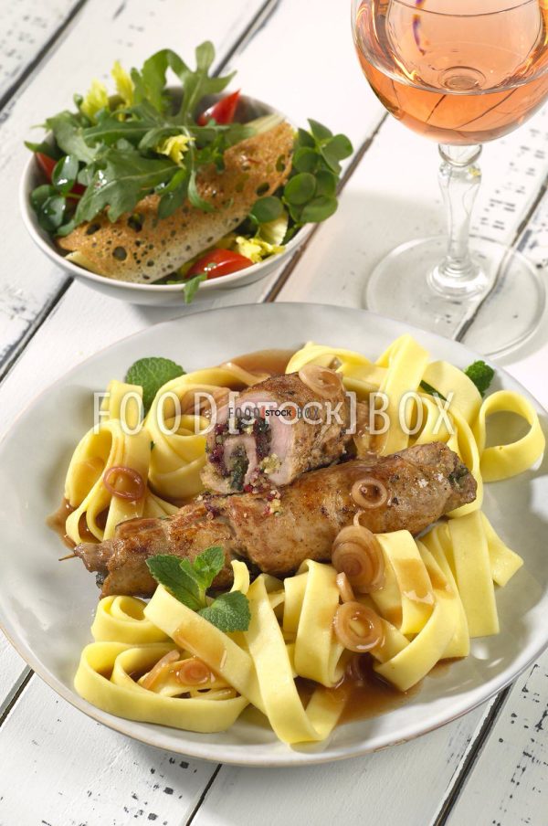 Kalbsröllchen mit fruchtiger Füllung 2