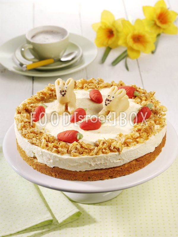 Österliche Karotten-Orangen-Torte