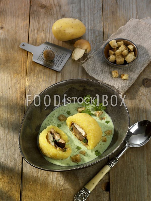 Kartoffel-Knödel-Suppe