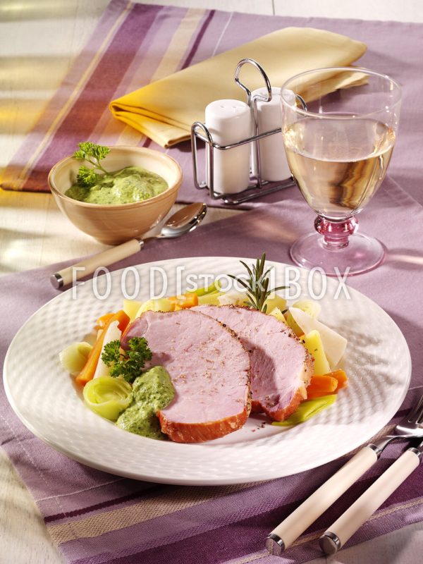 Kasselerbraten mit Kräutersauce