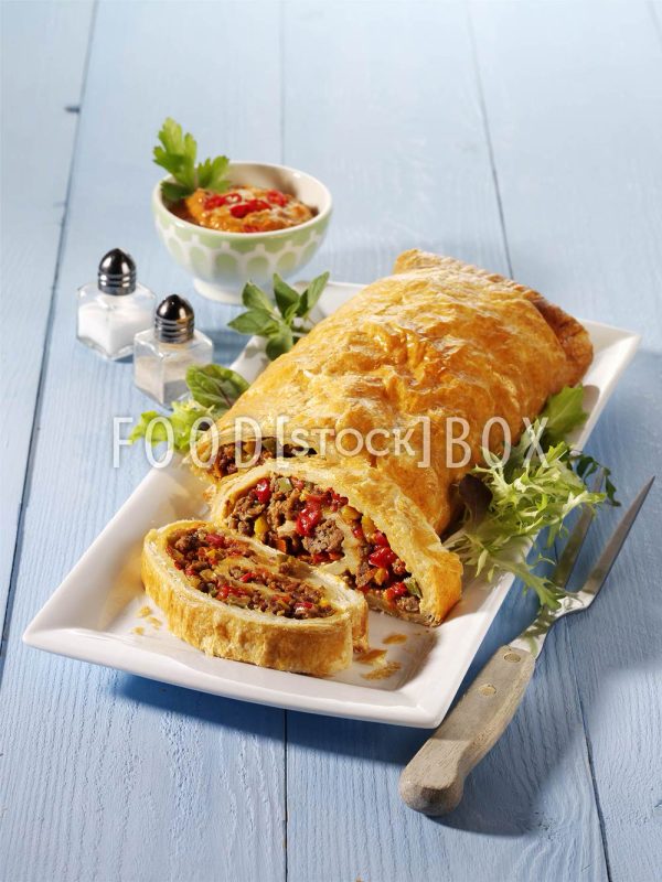 Käse-Hack-Strudel