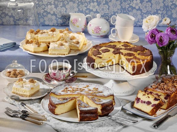 Käsekuchen mit Kirschen